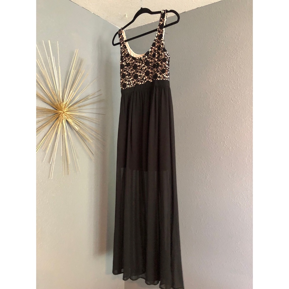 Dress - Picture 2 of 3